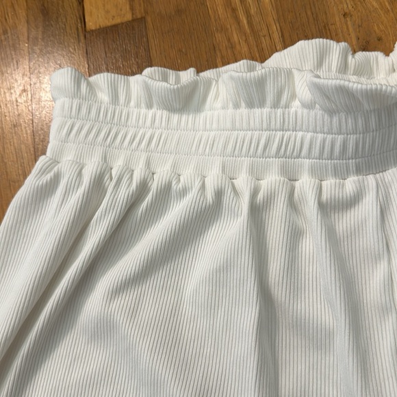 *last chance* Zaful | Women’s white sports shorts - Picture 3 of 16